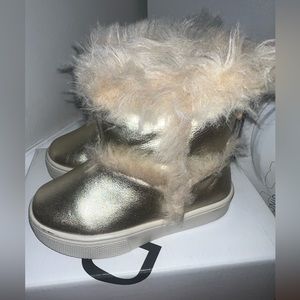 Freshly picked boots size 5